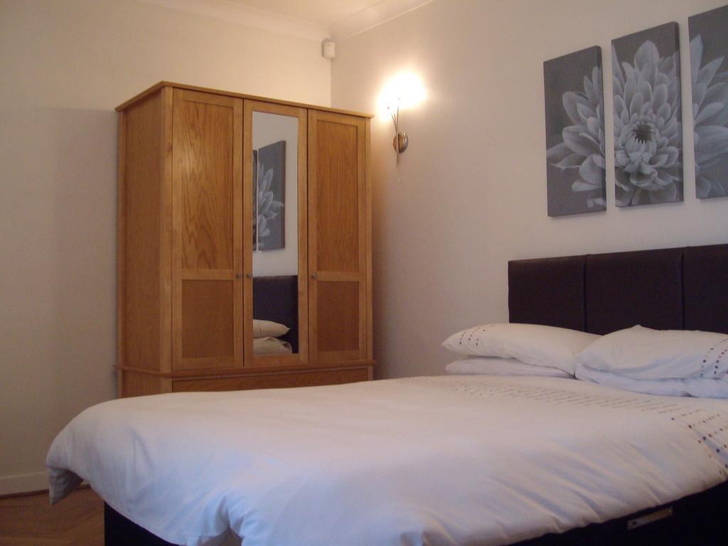 Lindhome Guest House Aberdeen Zimmer foto