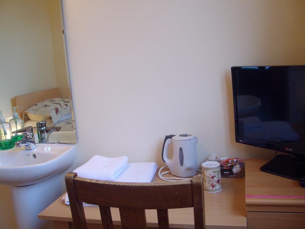 Lindhome Guest House Aberdeen Zimmer foto