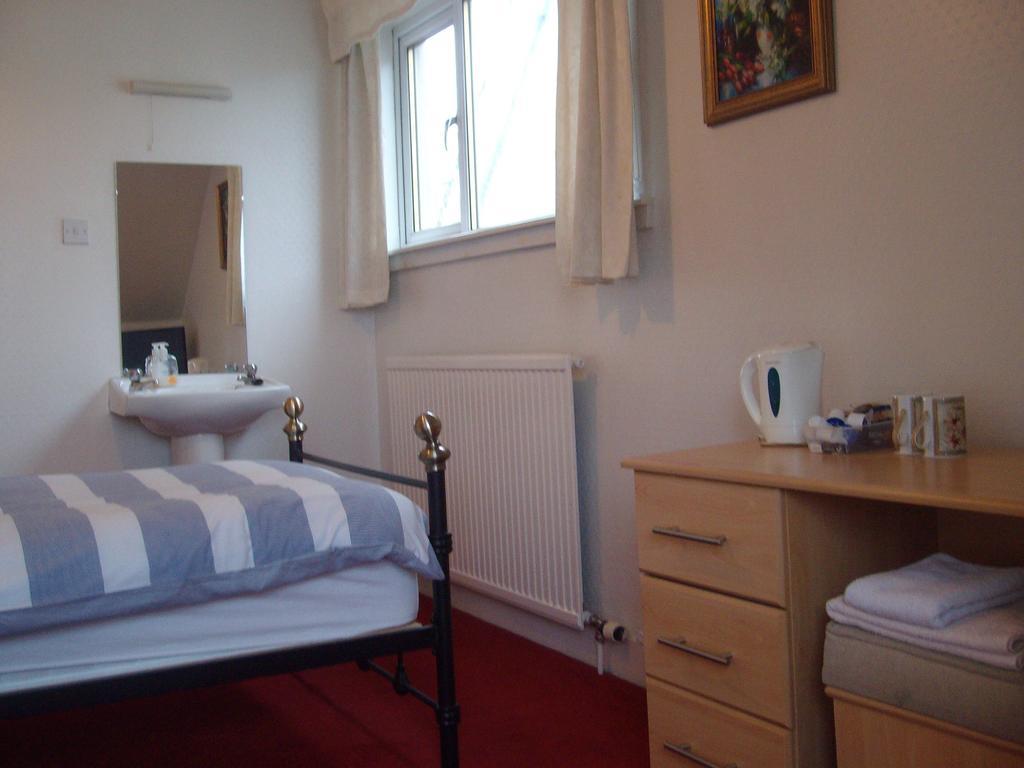Lindhome Guest House Aberdeen Zimmer foto