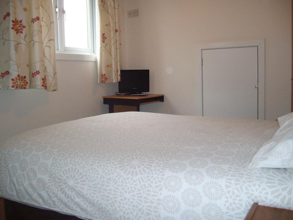 Lindhome Guest House Aberdeen Zimmer foto