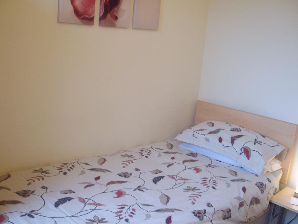 Lindhome Guest House Aberdeen Zimmer foto