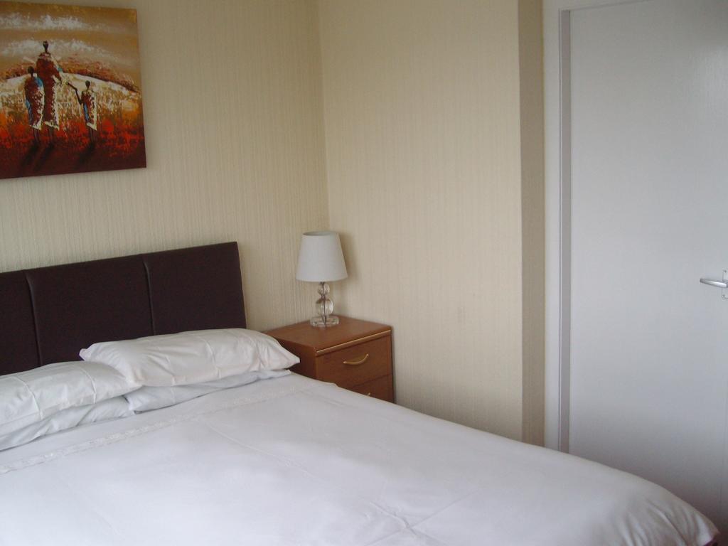 Lindhome Guest House Aberdeen Zimmer foto
